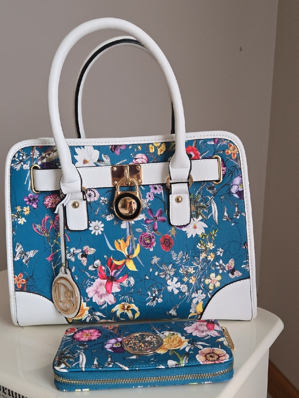 Dasein Handbag And Wallet